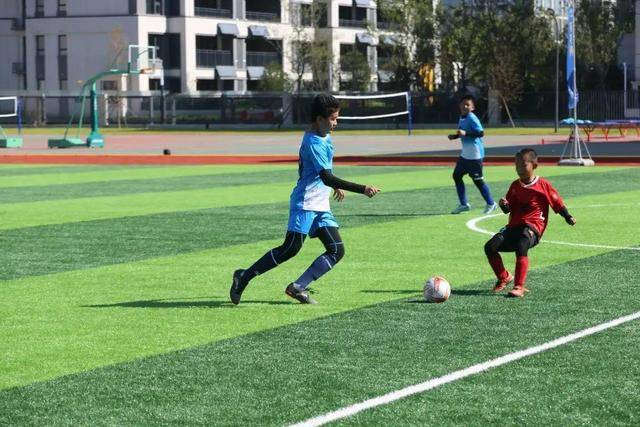 NBA全明星名人赛：王鹤棣发挥出色砍下18分3板